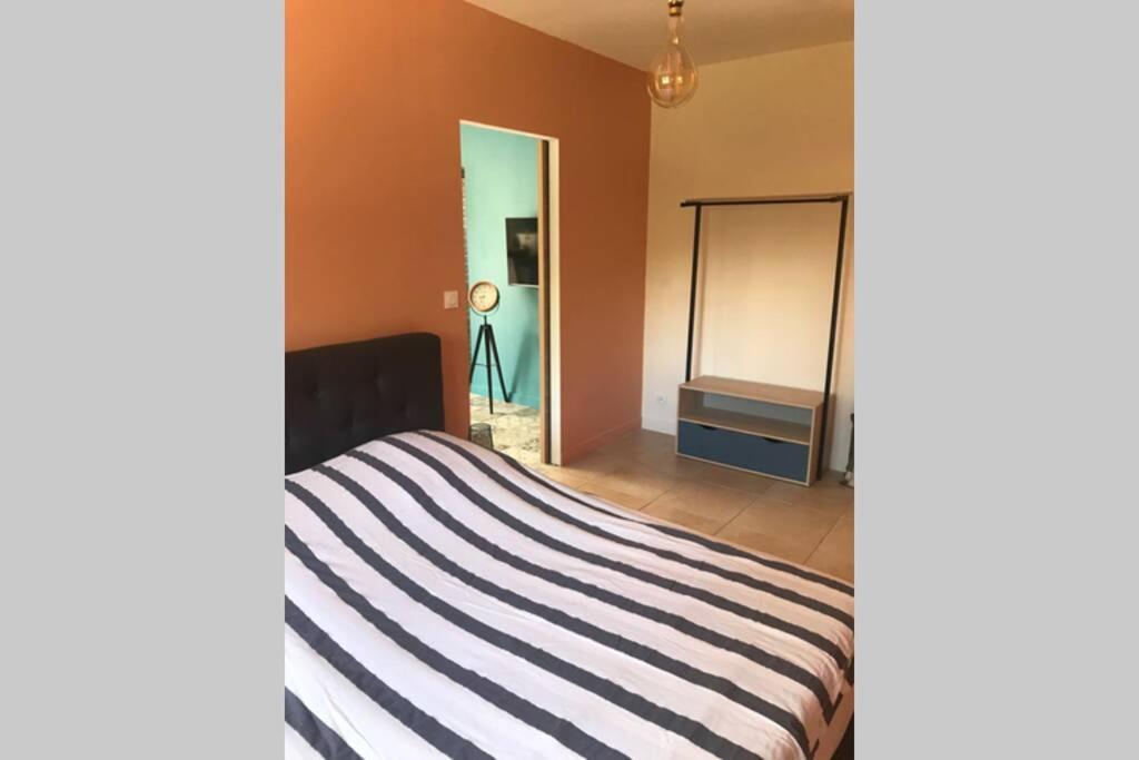 Logement Attenant A Une Villa T2 Avec Terrasse . Besse-sur-Issole Экстерьер фото