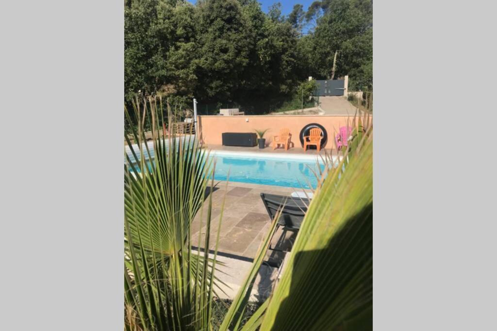 Logement Attenant A Une Villa T2 Avec Terrasse . Besse-sur-Issole Экстерьер фото