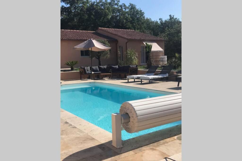 Logement Attenant A Une Villa T2 Avec Terrasse . Besse-sur-Issole Экстерьер фото