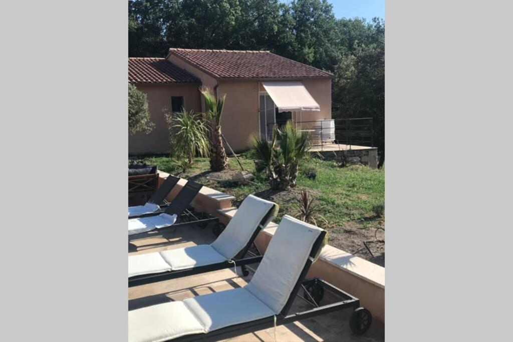 Logement Attenant A Une Villa T2 Avec Terrasse . Besse-sur-Issole Экстерьер фото